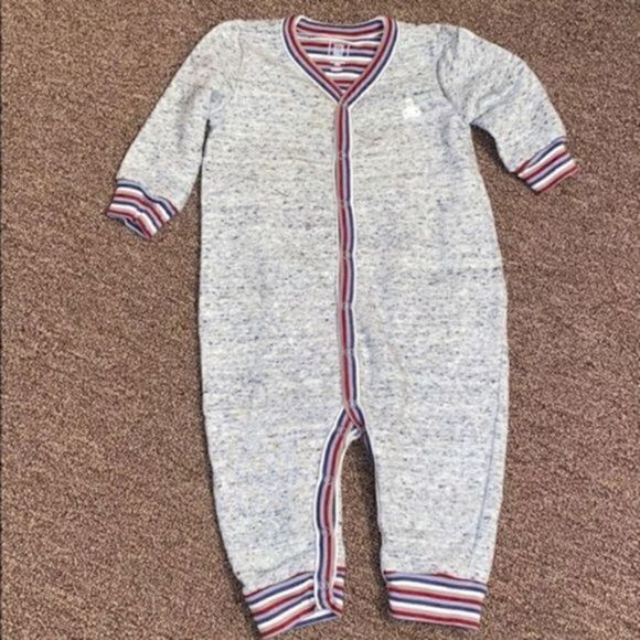 Gap all in one 3-6 months​​ - Picture 1 of 5